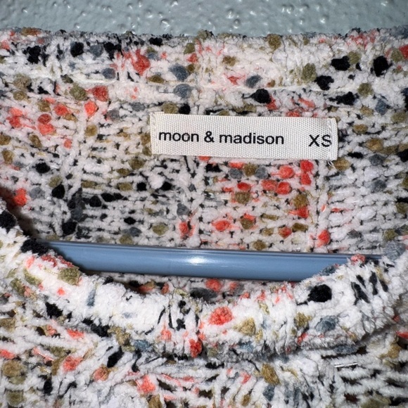 Moon & Madison Multicolor Textured Sweater - Picture 3 of 5